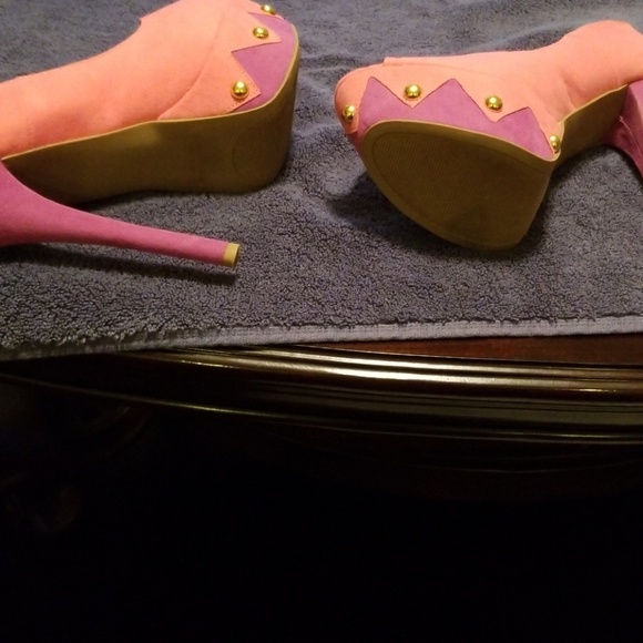 Stilettos - Picture 4 of 4